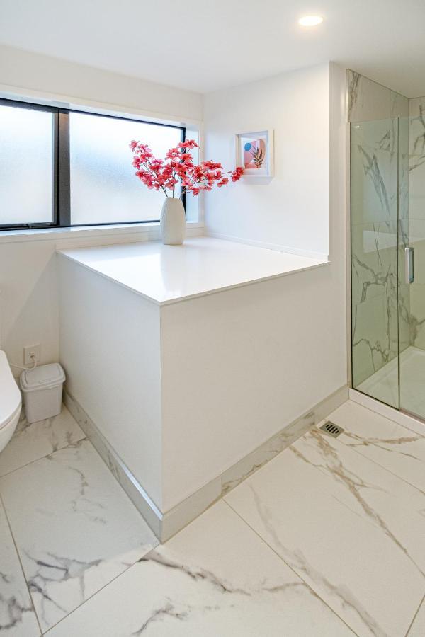 Vibrant City Abode - 2 Bed 2 Bath Daire Christchurch Dış mekan fotoğraf